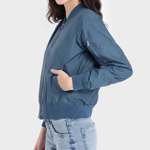 Vente en gros 2025 blouson d'aviateur léger de conception OEM personnalisée de meilleure qualité pour femmes haut tendance vestes sur mesure pour femmes - Product Image 2
