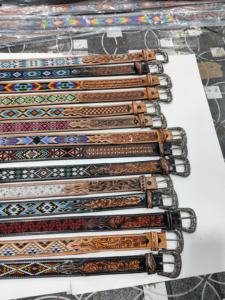 เข็มขัดสไตล์วินเทจลายแอซเท็กประดับลูกปัด หัวเข็มขัดโลหะผสม หนังวัว ลายดอกไม้ งานฝีมือ ราคาดีที่สุดสำหรับผู้ชายและผู้หญิง - Product Image 2