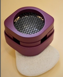 Quemador Madkhan de madera hecho a mano con correa de cuero elegante para uso aromático - Product Image 1