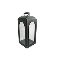 Conception unique en métal suspendu à la main lanterne à bougie noire lanterne à bougie utilise pour la décoration de la maison et du jardin