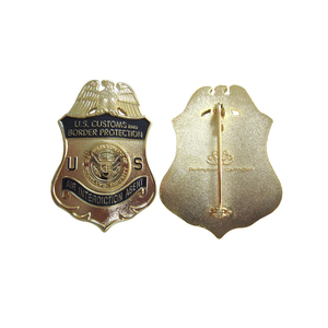 Insignia Metálica de Seguridad 3D Fundida a Presión Personalizada de Fábrica - Product Image 1