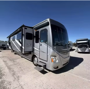 Camping-car de luxe Fleetwood Discovery 40G de 2018 à 2020, 41 pieds, entièrement équipé, faible kilométrage, prêt à l'exportation, 4-6 personnes - Product Image 5