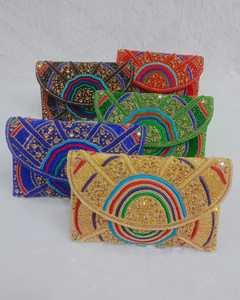 Bolso de Mano Elegante Hecho a Mano para Mujer con Cristales, Cadena, Adornos de Diamantes y Perlas para Bodas, Pascua y Fiestas - Product Image 1