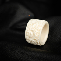 Meistverkaufter Trendiger Ellipsenförmiger Perlen-Modeschmuck mit Graviertem Muster Handgefertigter Dicker Weißer Unisex-Ring