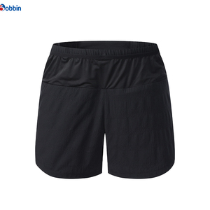 Shorts pour hommes personnalisés en nylon et élasthanne respirants, shorts de course pour hommes avec doublure intérieure, shorts pour hommes avec plusieurs poches à la taille - Product Image 3
