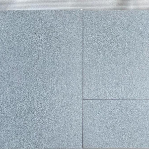 Carreaux de sol modernes et durables en granit indien poli flamme gris pour revêtement extérieur naturel – Promotion - Product Image 1