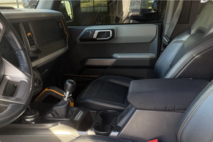 LISTO PARA CONDUCIR - USADO, VOLANTE A LA IZQUIERDA |   CONDUCCIÓN DERECHA |   Ford Bronco Badlands 2021 con 19,000 millas, 7 velocidades - Product Image 4