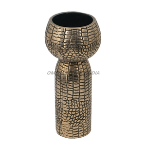 Good Quality Metal <b>Vases</b> <b>Set</b> in Elegant Gold Color with Classic Bowl Shape and Intricate Design Perfect for Luxurious Decor - Product Image 2