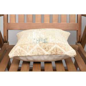 Almohada de lana Beige Ikat de 12x12 pulgadas, almohada cuadrada rústica Premium, técnica tejida portátil para uso en el hogar y el sofá para Navidad - Product Image 5