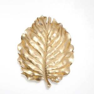 ชามช็อกโกแลตโลหะลายใบไม้สีทอง ปี 2026 พร้อมพื้นผิวแบบสลัก สำหรับเสิร์ฟช็อกโกแลตและของหวานในงานเฉลิมฉลอง - Product Image 1