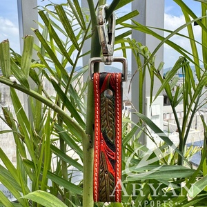 Porte-clés en cuir véritable de style occidental pour femmes, outil avec feuille usinée à la main - Product Image 1