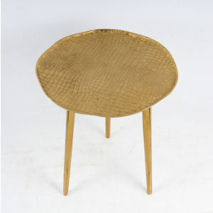 Ensemble de 2 tables d'appoint en aluminium plaqué or de conception attrayante pour la décoration de la chambre Table d'appoint pour la maison - Product Image 6