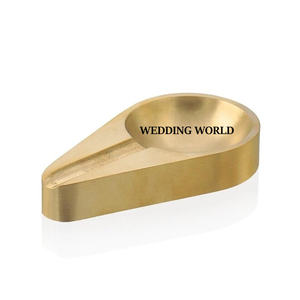 Cendrier en métal nickelé quatre au design classique Taille personnalisée pour les hôtels et les bars Option de vente en gros disponible - Product Image 4