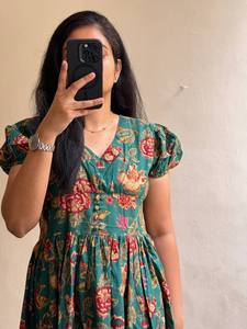 Hermoso Maxi con estampados de puro y rico algodón suave con colores y patrones únicos - Product Image 5