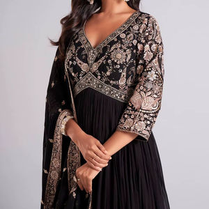 Vestido Anarkali de Georgette Negro Bordado de Lujo Unity con Dupatta, Ropa Premium para Fiestas y Eventos Nocturnos - Product Image 1