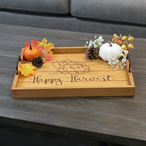 Ensemble de plateaux en bois au design dernier cri de couleur miel avec forme rectangulaire et charme rustique, parfait pour la décoration et le service saisonniers - Product Image 1