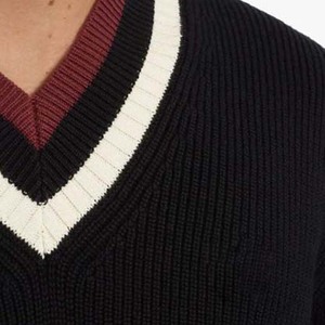 Automne et hiver nouveau rétro rayé col en v impression numérique pull tricoté chaud lâche Style collège pull personnalisé en gros - Product Image 4