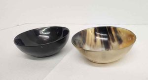 Axiom Home Accents Cuenco de cuerno de búfalo indio hecho a mano Ecológico Pulido Nuevo Cuenco para servir cuerno por Artesanías de media luna - Product Image 2