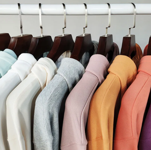 เสื้อฮู้ดดี้ครอปผ้าฝ้ายแท้ 100% ขอบดิบ พิมพ์ลายด้วยเทคนิค DTG ผ้าเฟรนช์เทอร์รี่อย่างดี ลุคย้อนยุคแบบฟอกสี  สไตล์สตรีทแวร์แฟชั่น - Product Image 4