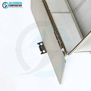 Panier en maille métallique en acier inoxydable de qualité hospitalière avec couvercle verrouillable, durable et réutilisable pour une stérilisation efficace et le stockage d'instruments chirurgicaux - Product Image 5
