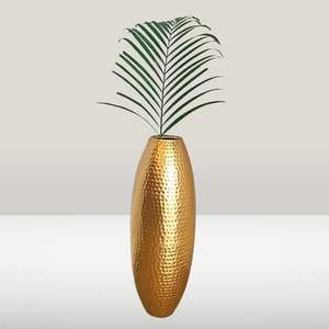 Florero de metal martillado hecho a mano, soporte de flores para sala de estar, decoración rústica moderna para el hogar, acento de mesa, centro de mesa elegante duradero - Product Image 1