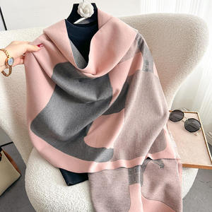 Bufanda de invierno para mujer, moda elegante, chal simple de lujo, estilo de pareja, cálido, acogedor, accesorio suave, versátil, elegante, para uso diario - Product Image 4