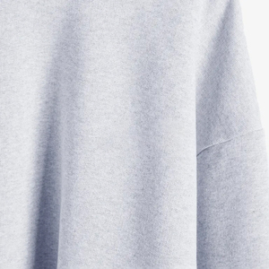 Sweat-shirt décontracté à col rond en coton 100% OEM personnalisé pour homme, gris uni, tissu doux, mélange de coton, épaules tombantes, mode décontractée - Product Image 2