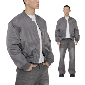 แจ็คเก็ตบอมเบอร์ผ้าซาตินสีเทาเข้มสำหรับฤดูหนาว กันน้ำ กันลม ราคาขายส่งสุดคุ้ม ทรงปกติ แต่งขอบเสื้อเข้าชุด - Product Image 1