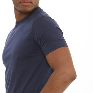 Camiseta de hombre de algodón 100% personalizada a precio de fábrica, Impresión de logotipo de alta calidad disponible en pesos de 230gsm, 280gsm, 300gsm y 320gsm - Product Image 6