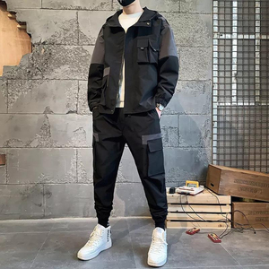 Personalizado Unisex Otoño Nuevo Hip Hop Estilo Cortavientos Deporte Cargo Chándal Top Negro Cargo Diseño Jogger Set - Product Image 3
