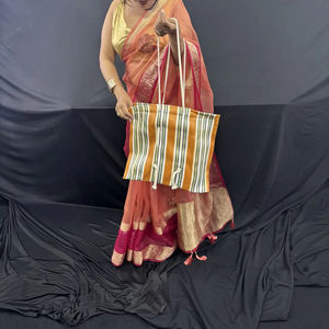 Sac cosmétique de plage recyclé Handloom personnalisé écologique Sac à provisions en plastique tissé à rayures à la mode avec poignées en corde de coton - Product Image 2