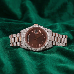 Montre de luxe glacée à deux tons avec lunette en moissanite VVS, acier inoxydable, cadran romain brun, affichage du jour, saphir automatique, unisexe - Product Image 1