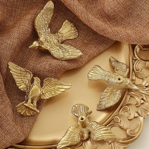 ลูกบิดทองลายผีเสื้อสำหรับตู้ลิ้นชักและประตูมือจับตกแต่งหรูหราสำหรับตกแต่งบ้านอุปกรณ์เฟอร์นิเจอร์ที่ทันสมัย - Product Image 5