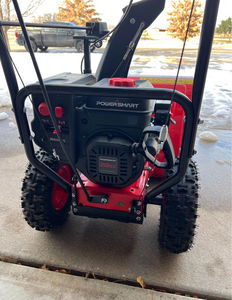 Soplador de Nieve Husqvarna ST224, Eficiente Quitanieves, Origen Estadounidense, 65 kg, Probado y Certificado, 2 Años de Garantía, Motor con Rodamientos - Product Image 4