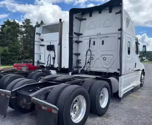 Camiones Freightliner Cascadia 126 Sleeper Usados 2023 2022, Camión Semi con Cabina de 72 Pies, Transmisión Automática Detroit - Product Image 6