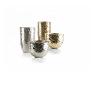 Recién llegado, jarrón de metal martillado, jarrón de mesa moderno de metal, jarrón de flores de metal martillado disponible en tres colores - Product Image 4