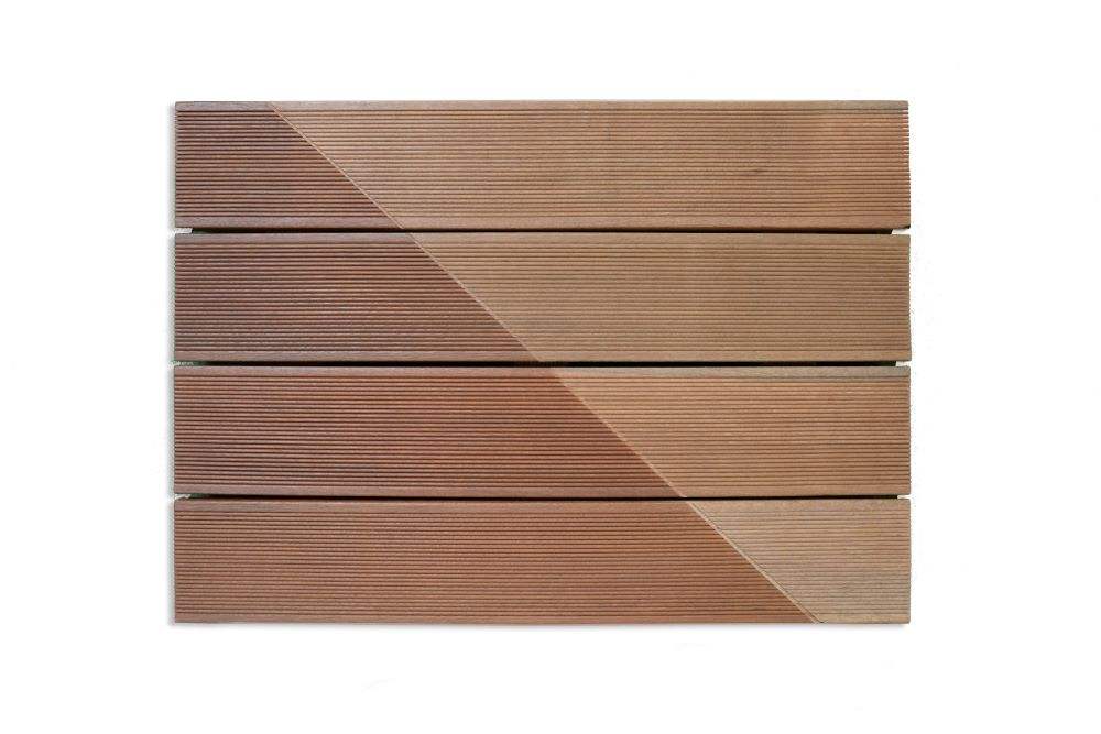 สีเหลืองน้ำตาล