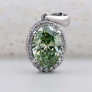 Pendentif élégant en diamant vert taille ovale certifié IGI, bijoux élégants pour femmes, pendentifs en diamant pour tous les jours, collection de breloques - Product Image 1