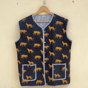 เสื้อกั๊กคอวีแบบไม่มีแขน ผ้าฝ้ายเย็บมือ ลายเสือ  แบบสองด้าน  นุ่ม ระบายอากาศได้ดี  ไม่ยับง่าย เป็นมิตรต่อสิ่งแวดล้อม - Product Image 1