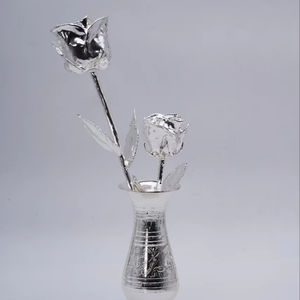 Elegante florero de metal plateado-Elegante decoración del hogar para sala de estar, boda y uso en la oficina - Product Image 1
