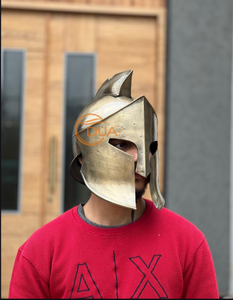 Casque corinthien spartiate authentique, finition antique, armure de guerrier grec antique pour collectionneurs, reconstitution historique, exposition - Product Image 2