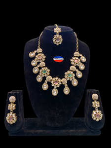 Montana Collier et boucles d'oreilles en alliage de pierres et perles Kundan pour femme pour fête ethnique Wear Anniversaire de fiançailles de mariage - Product Image 3