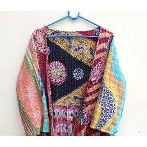 Blousons d'aviateur en soie réversibles de luxe pour femmes Design personnalisé et options de tissu d'un fabricant vérifié disponibles à la vente - Product Image 1