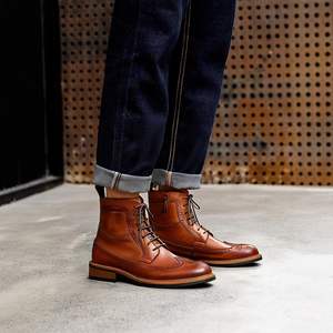 Bottines Chelsea en cuir rétro avec absorption des chocs et semelle souple pour hommes, idéales pour les événements à thème vintage et les tenues de bureau. - Product Image 3