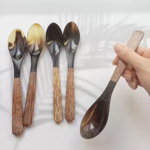 Cuchara decorativa de cuerno 100% hecha a mano con mango de madera, cucharas de cuerno, cuchara de cuerno para servir para el hogar, Hotel, artesanías de media luna - Product Image 4