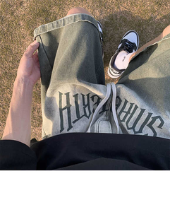 Venta caliente 100% Pantalones cortos de mezclilla sueltos para hombres al aire libre Patrón sólido Pantalones cortos deportivos casuales con bolsillo de logotipo personalizado - Product Image 2