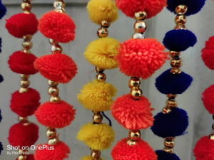 Guirlande de pompons multicolores pour Halloween Diwali Festive Wall Hanging Stage Backdrop Decor New Year Thanksgiving - Product Image 3