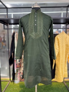 Nouvelle collection de saris en soie de créateur, spéciaux pour Karva Chauth et les occasions de fête, avec impression sur soie, style formel - Product Image 4