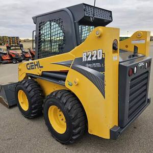 CARGADORA COMPACTA GEHL R220 MÁS VENDIDA - Product Image 2