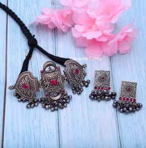 Nouveau tour de cou plaqué argent oxydé avec boucles d'oreilles pour les bijoux de mariage des femmes - Product Image 3